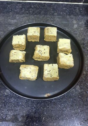 અડદીયા (Adadiya Recipe In Gujarati) રેસીપી મુખ્ય ફોટો