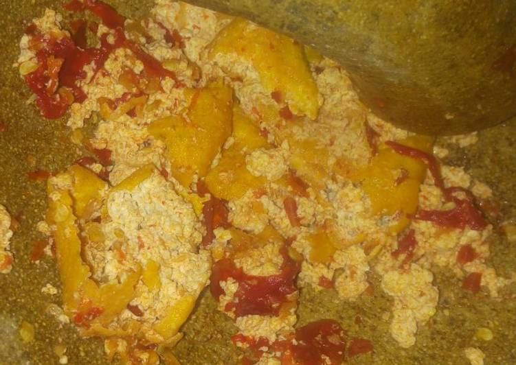 Sambel tahu uleg