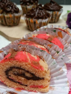 Foto resep Bolu Gulung Kukus Mini Irit