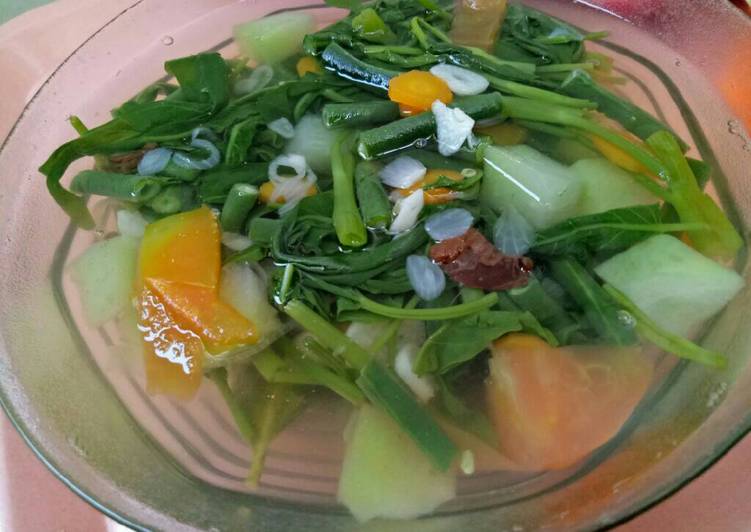 Bagaimana Menyiapkan Sayur asam kangkung, Bikin Ngiler