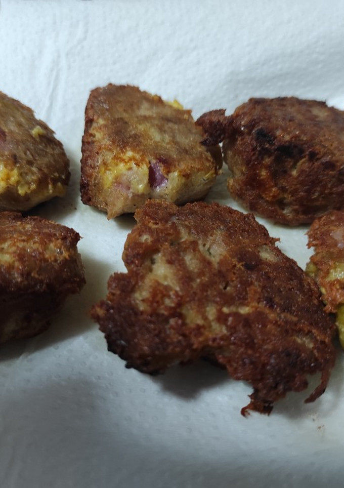 Una foto de Fritos de atún de lata