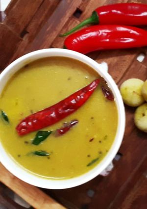 A picture of Amla Kadhi Orakto.