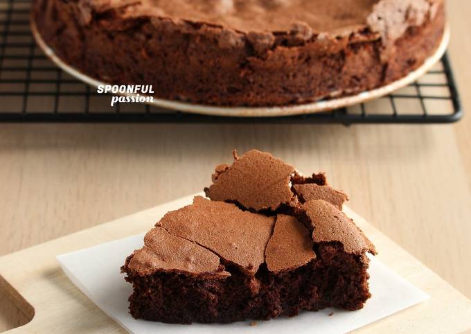 How to Cook Tasty Flourless Chocolate Cake [Gluten Free]