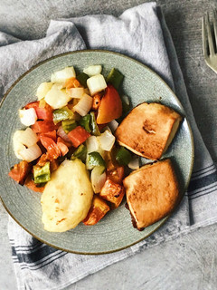 Una foto de Cómo hacer tofu con verduras. Receta vegana