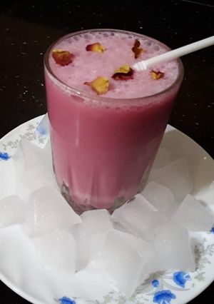 রোস লস্যি রেসিপির প্রধান ছবি