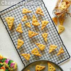 A picture of Cheese crackers.