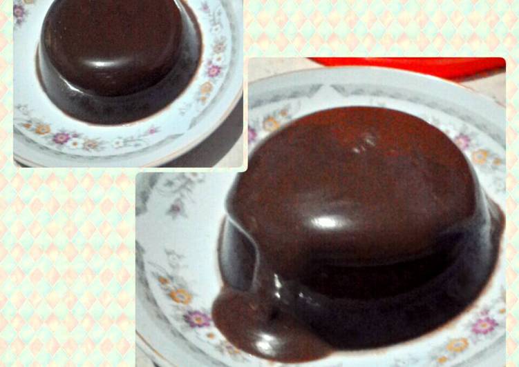 Puding coklat dengan vla coklat sederhana