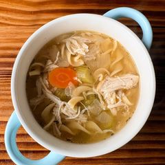 A picture of Easy Crockpot Chicken Noodle Soup.