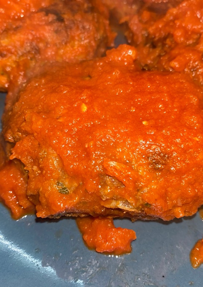 Una foto de Filetes rusos en salsa de tomate