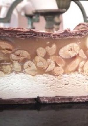 صورة لوصفة طريقة عمل شوكولاتة سنيكرز