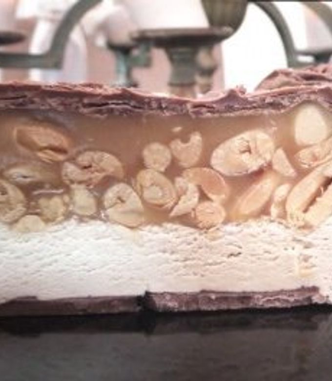 صورة لوصفة طريقة عمل شوكولاتة سنيكرز