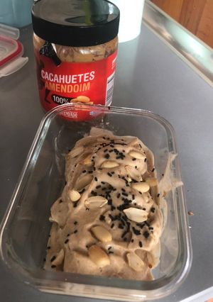 Una foto de Helado de crema de cacahuete y plátano