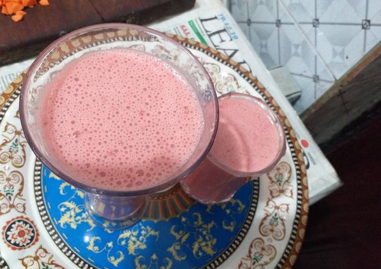 Step-by-Step Guide to Make Super Quick Homemade Strawberry smoothie
