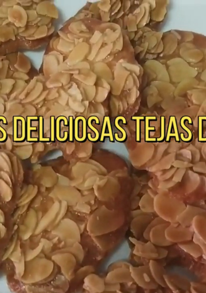 Una foto de Tejas de almendras El Puerto de Santa María