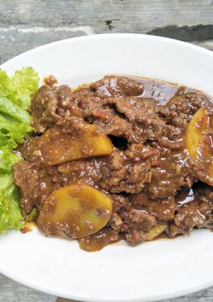 Foto resep Daging sapi bumbu lapis & kentang