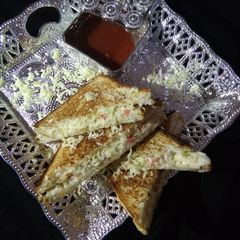 A picture of Cheese sandwich.