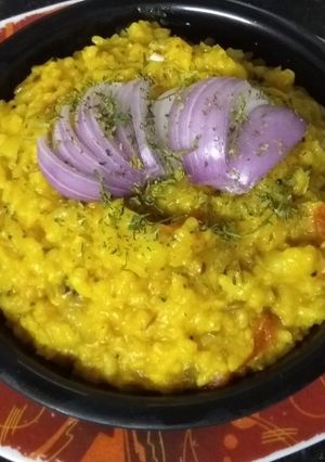 A picture of Dahiwali Masala Dal Khichadi.