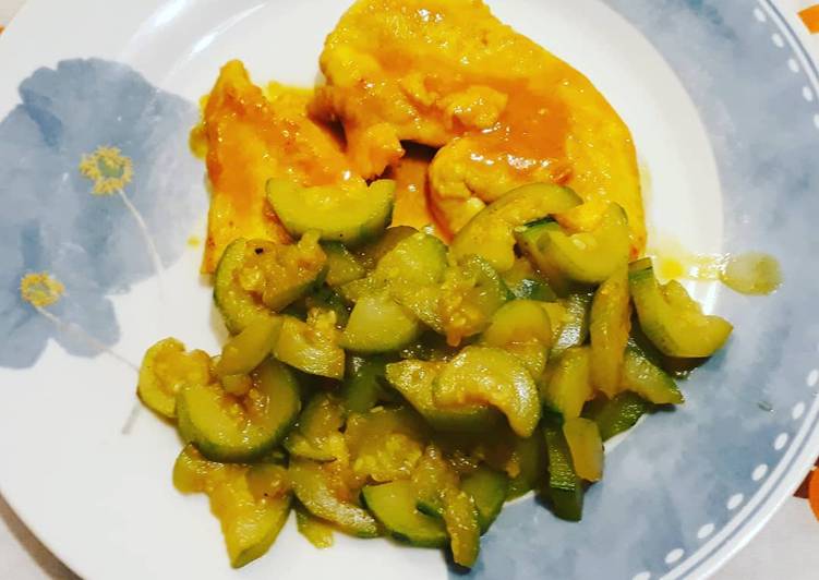 Ricetta Petto Di Pollo In Glassa Di Limone Curcuma Zenzero Paprika E Zucchine Con Curcuma Zenzero E Cumino Di Brandoila Cookpad