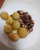 Pulpo al mojo hervido con papas cocidas con piel
