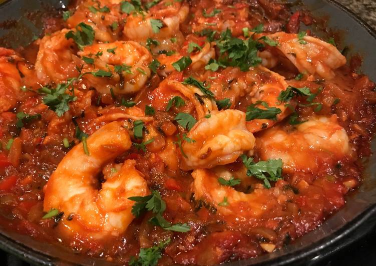 Spicy Latin-Inspired Shrimp in Tomato Sauce