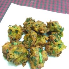 A picture of Palak pakoda.