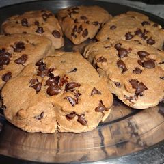 A picture of Chocochip cookies.