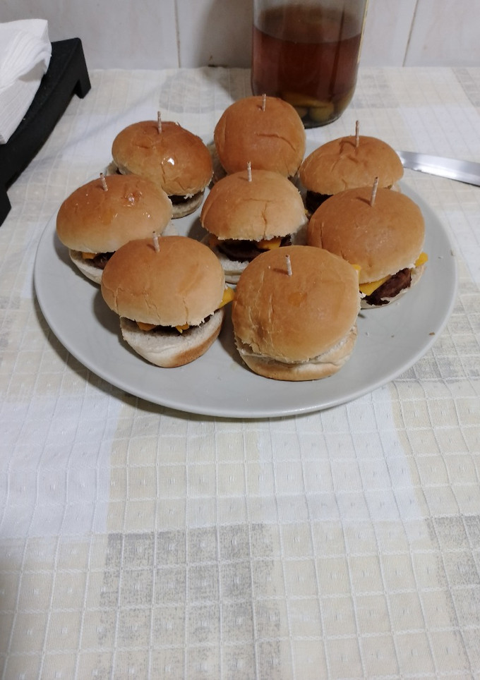 Una foto de Mini Burgers