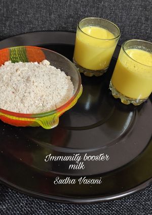 ઈમ્યુનીટી બુસ્ટર મિલ્ક(Immunity booster milk recipe in gujarati) રેસીપી મુખ્ય ફોટો