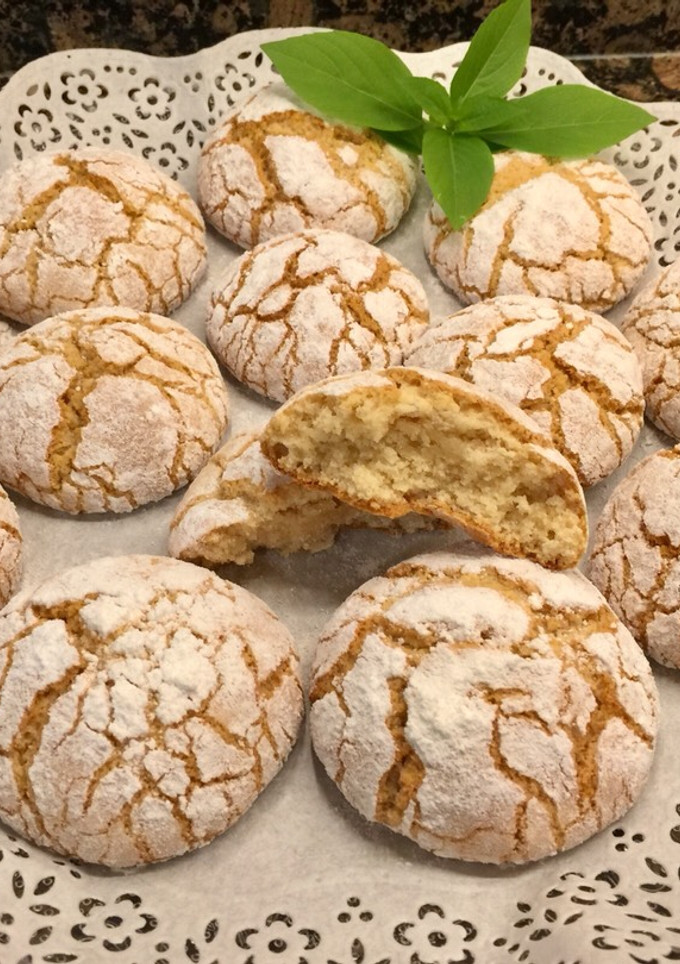 Una foto de Galletas de almendra craqueladas