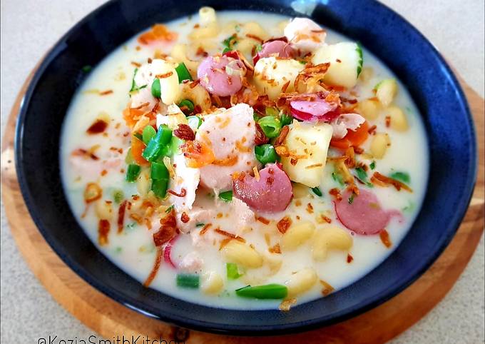 Steps to Prepare Quick Creamy Chicken Macaroni Sausage and vegetables Soup
