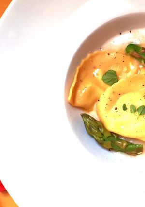 Foto di Mezzelune giganti asparagi e menta