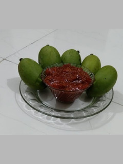 ગોળ કેરીનું અથાણું (Gor Keri Athanu Recipe In Gujarati) રેસીપી મુખ્ય ફોટો