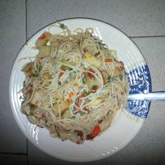 A picture of Jollof din taliya da doya.