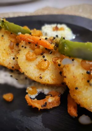 A picture of Vegetable Fried Idli.
