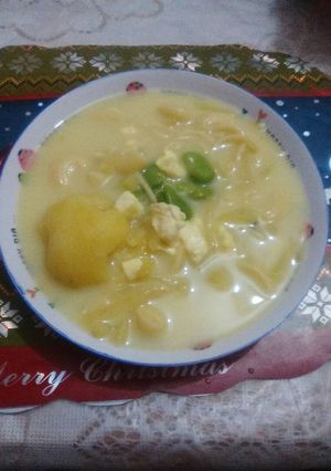 Una foto de Sopa de olluco con fideos