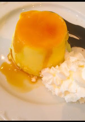 Una foto de Flan refrigerado de piña