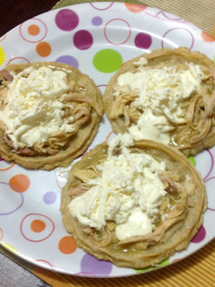 Una foto de Sopes de Pollo
