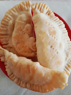 Una foto de Empanadas camarón queso