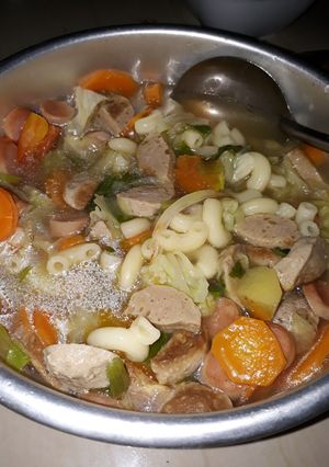 Foto resep Sup makaroni bakso sosis