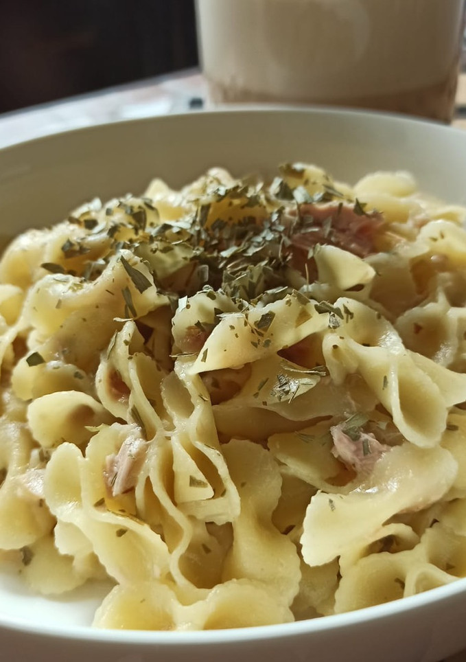 Una foto de Pasta risottata con atún y estragón