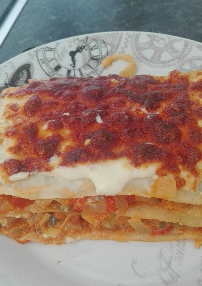 Una foto de Lasaña de verduras con queso de cabra