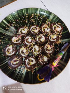 ચોકલેટ રોલ (Chocolate Roll Recipe In Gujarati) રેસીપી મુખ્ય ફોટો