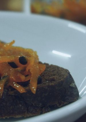 Hình của món Mứt cam và chanh dây vị mặn.