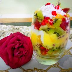 Trifle pudding A picture of Trifle pudding.