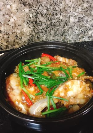 Hình của món Cá Hú kho tộ.