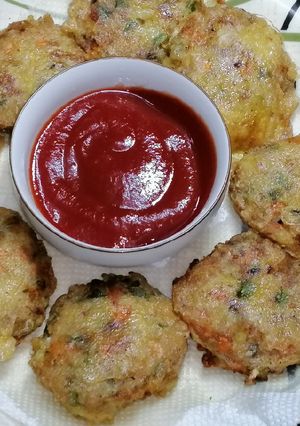 A picture of Chinese vegetable kababs.