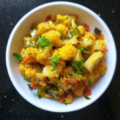 A picture of Cauliflower Curry.