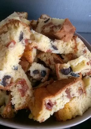 Une photo de Cake aux tomates confites