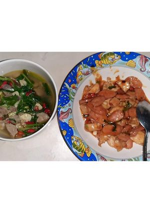 Foto resep Tumis Sawi Hijau dan Sosis Campur Daging Ayam Manis Pedas