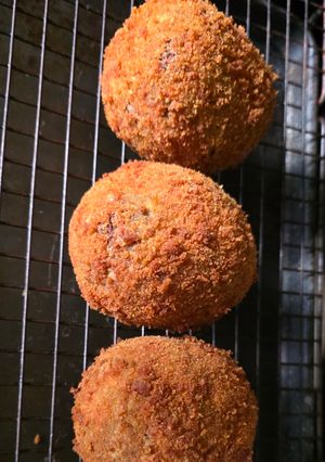 A picture of Haggis and Sausage Scotch Eggs.